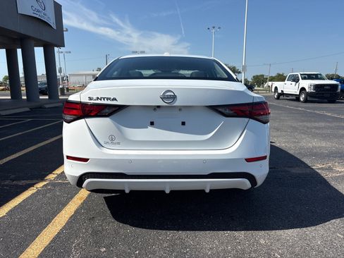 Used 2025 Nissan Sentra SV FWD image 5