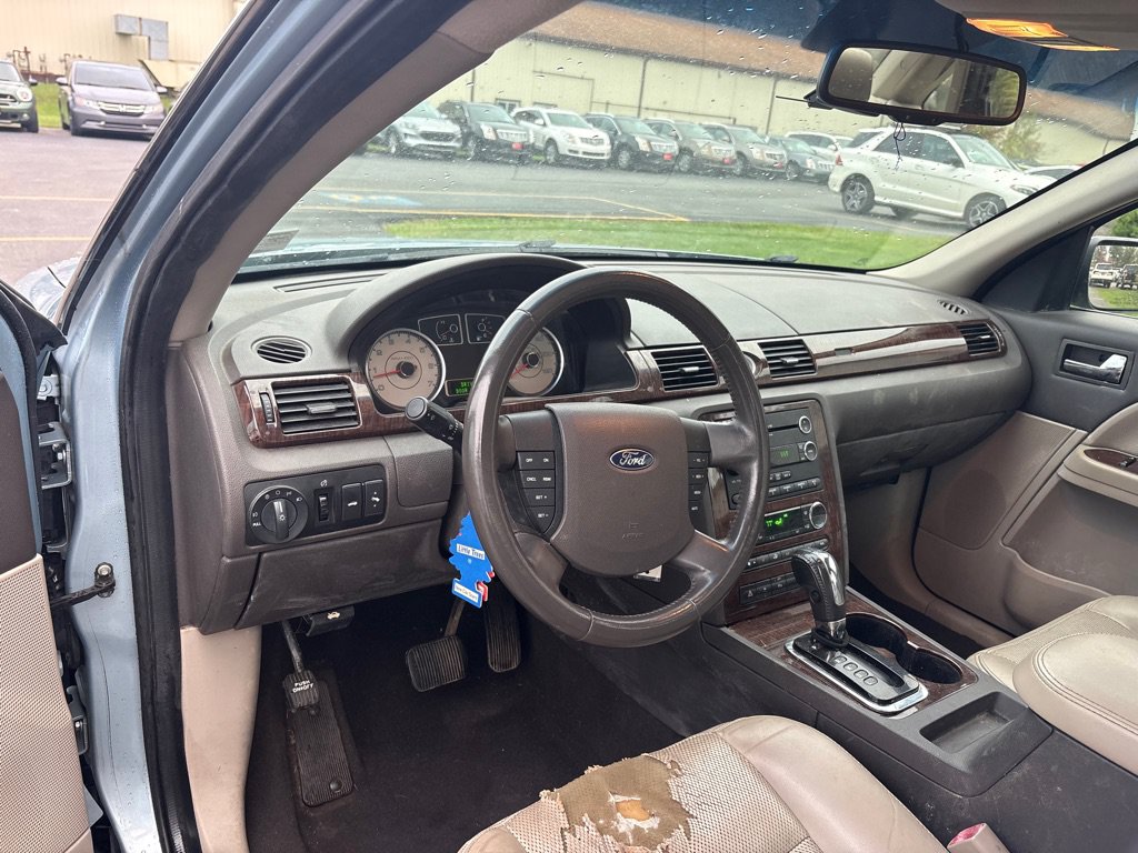 Used 2008 Ford Taurus Limited FWD image 13