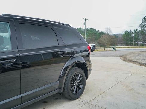 Used 2020 Dodge Journey SE w/ SE Popular Equipment Group image 30