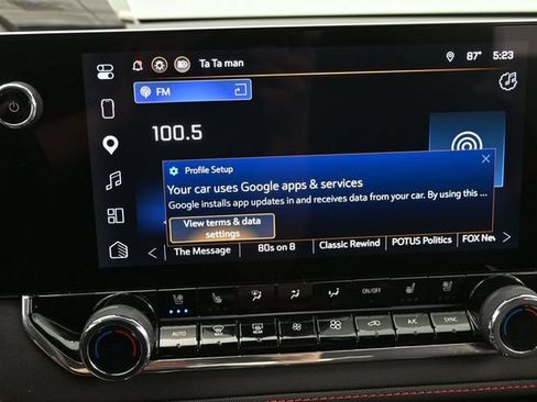 Used 2025 Chevrolet Colorado Z71 w/ Technology Package AWD/4WD image 23
