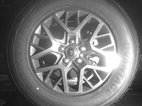 Used 2025 Jeep Wrangler Sahara image 12