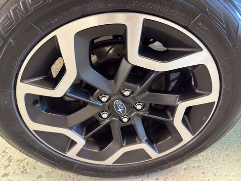 Used 2017 Subaru Crosstrek 2.0i Premium w/ Moonroof Package AWD/4WD image 32