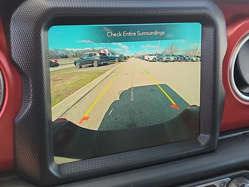 Used 2023 Jeep Gladiator Rubicon image 18