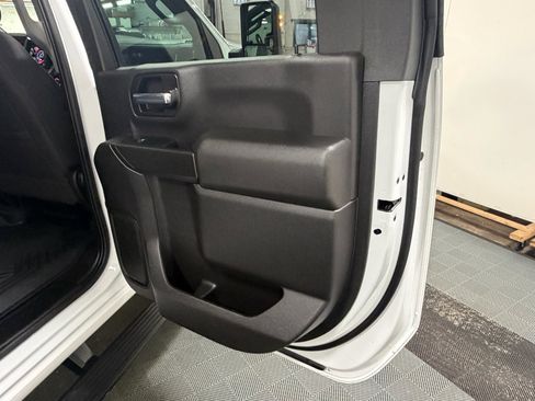 Used 2022 Chevrolet Silverado 2500 LT w/ Convenience Package image 19