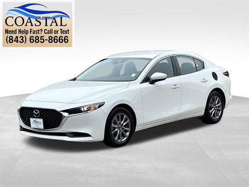 Used 2022 MAZDA MAZDA3 s FWD image 1