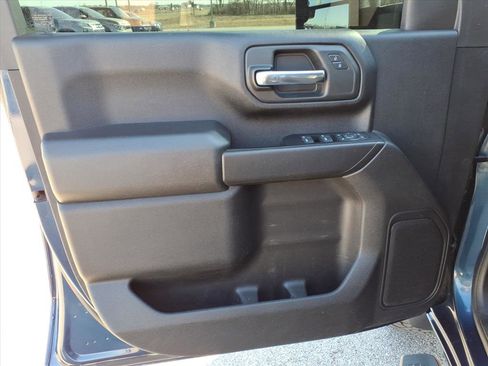 Used 2022 Chevrolet Silverado 2500 Custom w/ Custom Value Package image 19