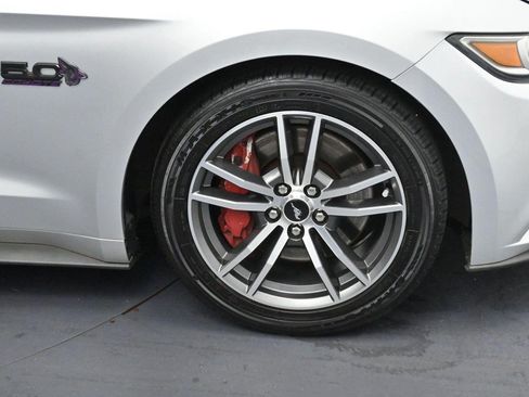 Used 2015 Ford Mustang GT RWD image 31