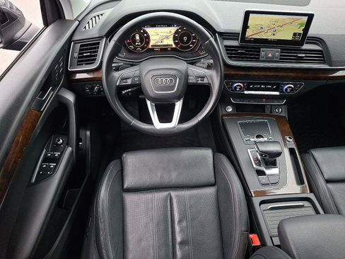 Used 2019 Audi Q5 2.0T Premium Plus w/ Premium Plus Package image 11