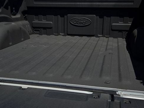 Used 2025 Ford F150 Platinum AWD/4WD image 8