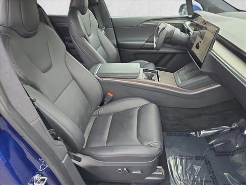 Used 2022 Tesla Model X image 10