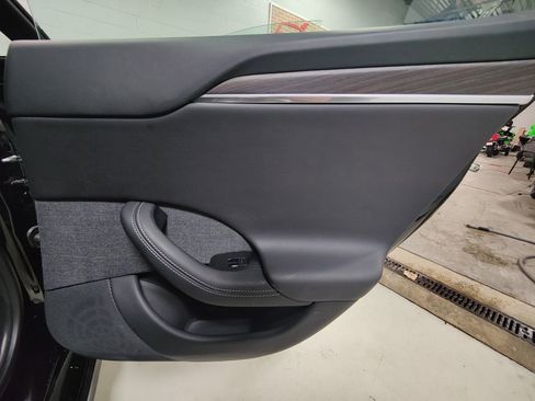 Used 2022 Tesla Model S image 15