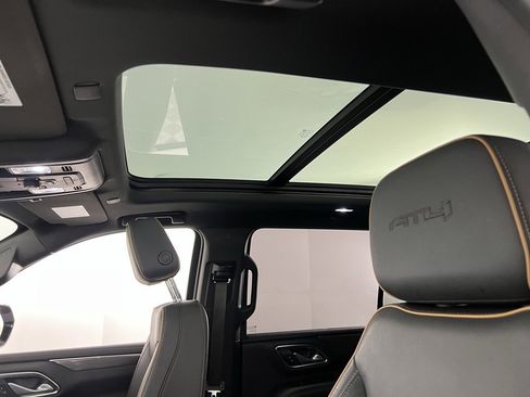 Used 2022 GMC Yukon XL AT4 image 26
