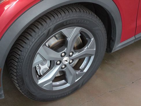 Used 2021 Ford Mustang Mach-E Select image 25