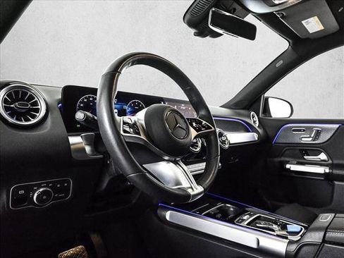 Certified 2025 Mercedes-Benz GLB 250 4MATIC image 10