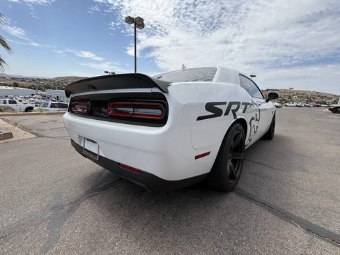 Used 2022 Dodge Challenger SRT Hellcat w/ Plus Package RWD image 5