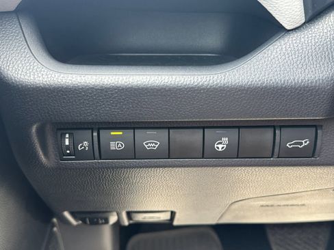 Used 2025 Toyota RAV4 XLE Premium w/ Weather Package AWD/4WD image 23