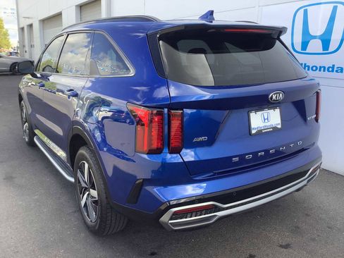 Used 2021 Kia Sorento EX w/ Panoramic Sunroof Package AWD/4WD image 4