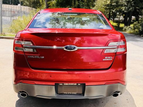 Used 2015 Ford Taurus SEL image 16