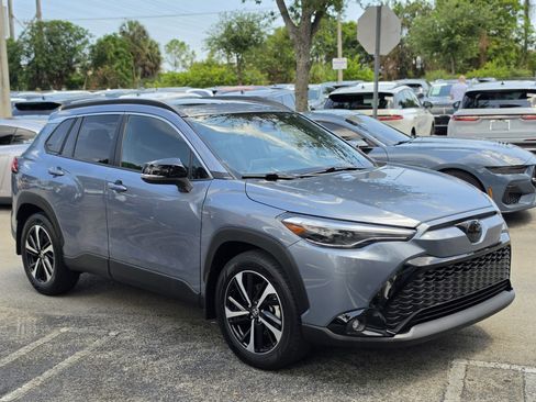 Used 2025 Toyota Corolla Cross AWD Hybrid w/ Convenience Package image 25