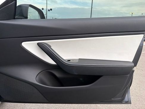 Used 2019 Tesla Model 3 Standard Range Plus RWD image 10