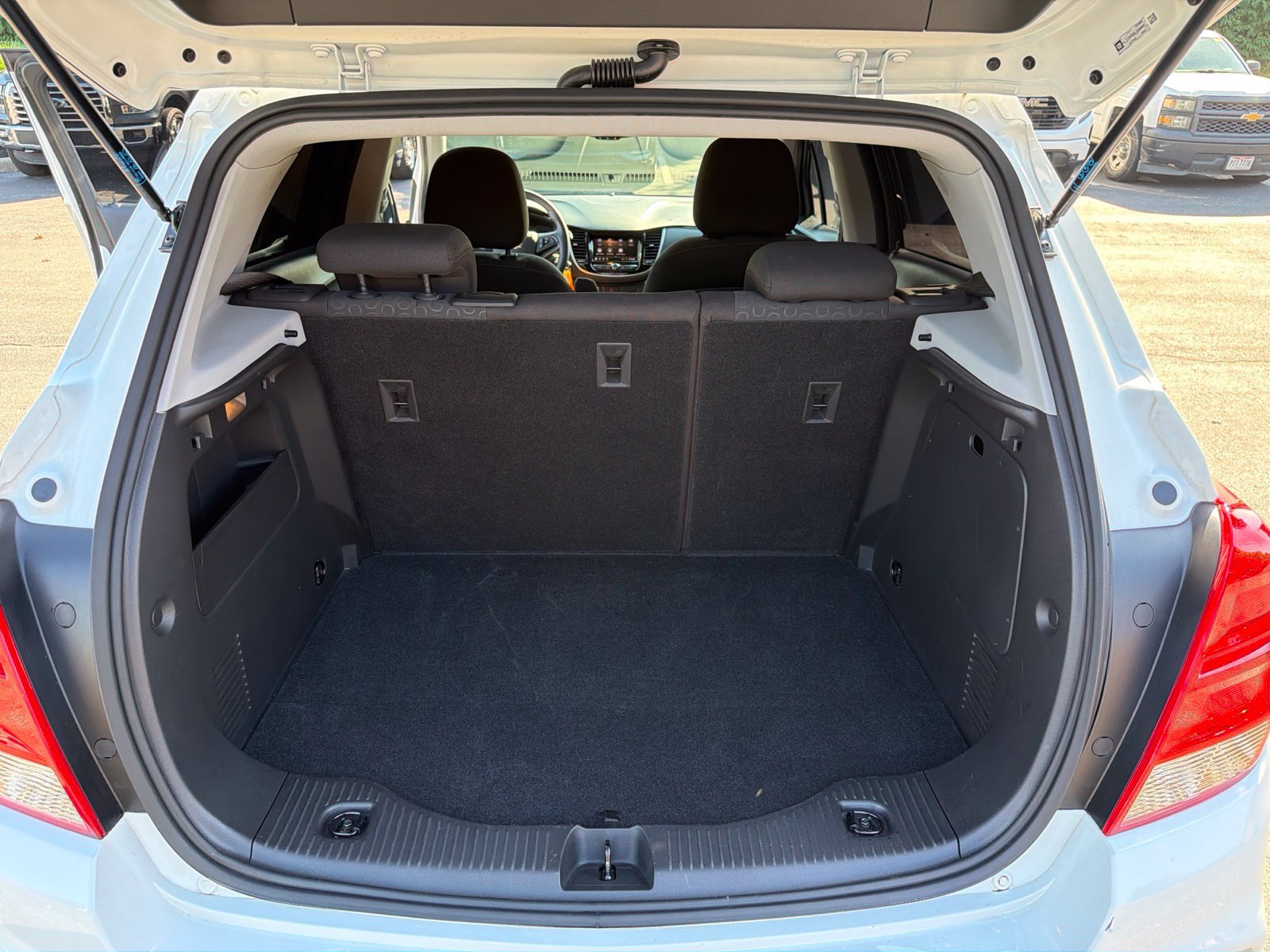 Used 2020 Chevrolet Trax LS w/ Tint and Cruise Package FWD image 27