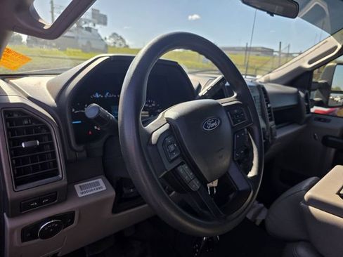 Used 2022 Ford F550 4x4 Regular Cab Super Duty image 10
