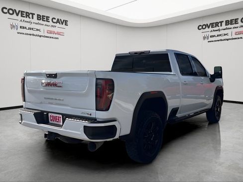 Used 2024 GMC Sierra 2500 AT4 w/ AT4 Premium Plus Package image 9