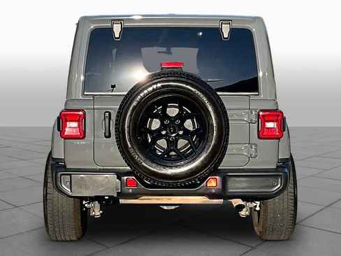 Used 2020 Jeep Wrangler Unlimited Sahara AWD/4WD image 5