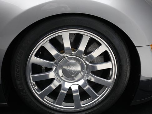 Used 2006 Bugatti Veyron image 35