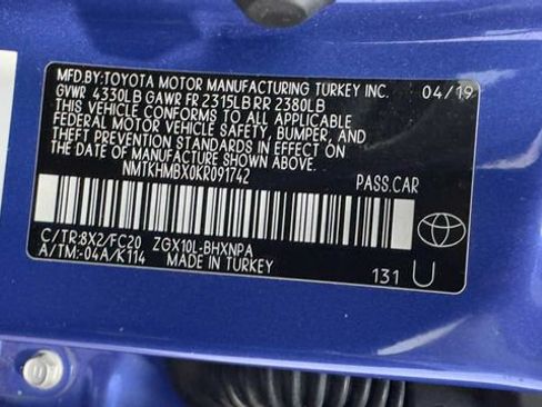 Used 2019 Toyota C-HR LE FWD image 32