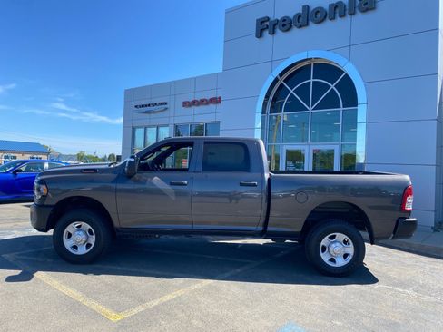 Used 2024 RAM 2500 Tradesman w/ Snow Chief Group AWD/4WD image 2