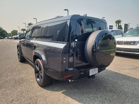 New 2026 Land Rover Defender 130 X-Dynamic SE AWD/4WD image 3