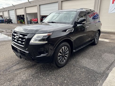 Used 2022 Nissan Armada SL w/ Midnight Edition Package AWD/4WD image 3