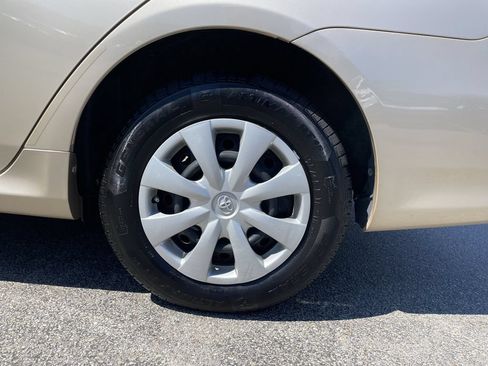 Used 2013 Toyota Corolla L FWD image 10
