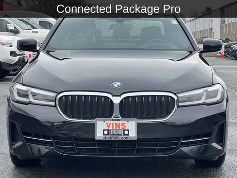 Used 2023 BMW 540i xDrive w/ Premium Package image 4
