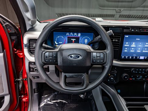 Used 2024 Ford F250 XLT w/ XLT Premium Package image 16