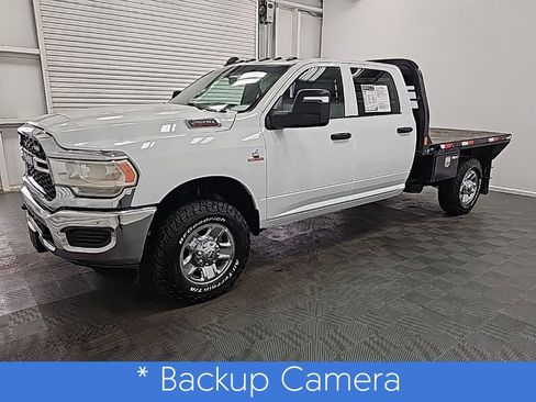 Used 2024 RAM 2500 Tradesman w/ Chrome Appearance Group image 5