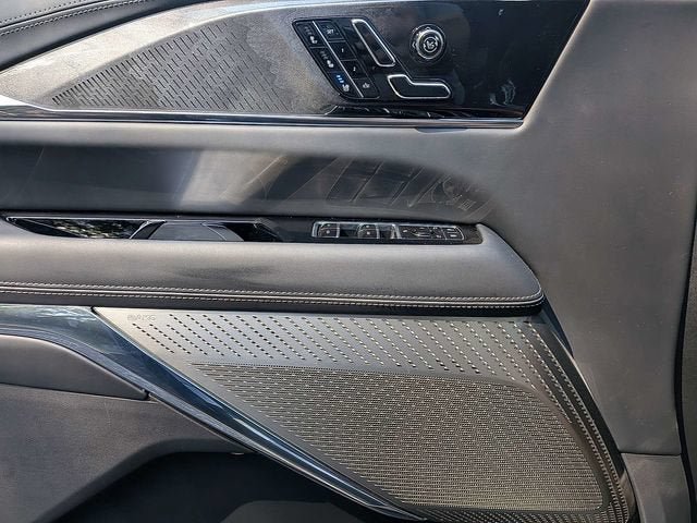 New 2026 Cadillac Escalade IQ Sport 2 w/ LPO, ONYX Package AWD/4WD image 29