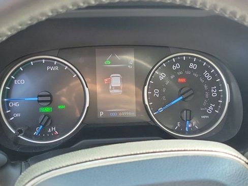 Used 2021 Toyota RAV4 XLE Premium image 33