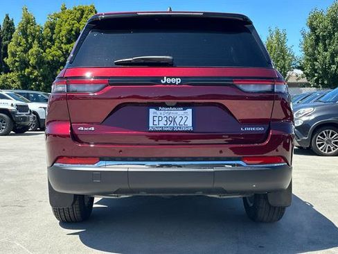 Used 2025 Jeep Grand Cherokee Laredo X w/ Luxury Tech Group I AWD/4WD image 4