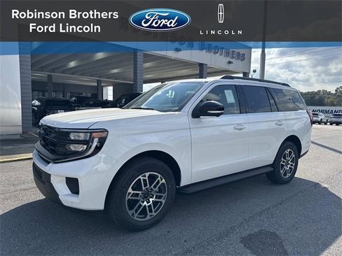 New 2025 Ford Expedition Active image 1