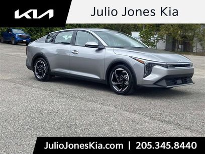 New 2025 Kia K4 EX