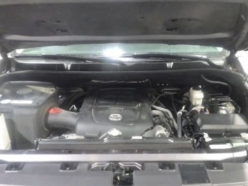 Used 2019 Toyota Tundra SR5 w/ TRD Sport Package AWD/4WD image 10