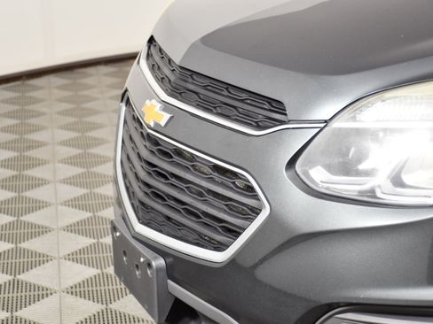 Used 2017 Chevrolet Equinox LS FWD image 11