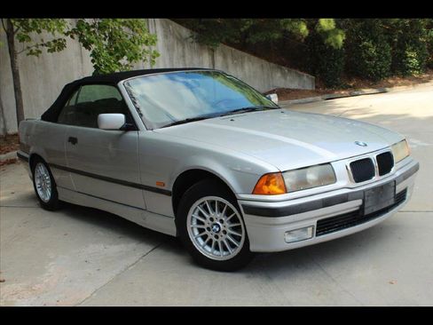 Used 1999 BMW 323i Convertible image 1