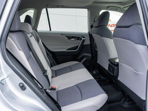 Used 2020 Toyota RAV4 XLE image 13