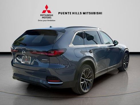 Used 2025 MAZDA CX-70 Plug-In Hybrid w/ Premium Pkg image 5