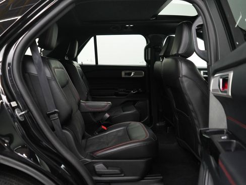 Used 2022 Ford Explorer ST-Line w/ Class IV Trailer Tow Package image 11