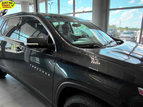 Used 2020 Chevrolet Traverse LT AWD/4WD image 5