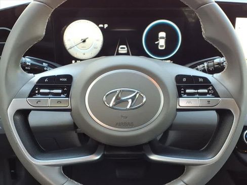 Used 2023 Hyundai Elantra SEL w/ Convenience Package FWD image 16